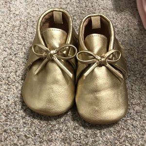 Old Navy Gold baby girl moccasins